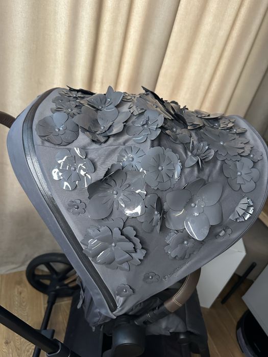 Количка Cybex Priam 4 Simply Flowers Platinum Сайбекс Приам Прайм 4