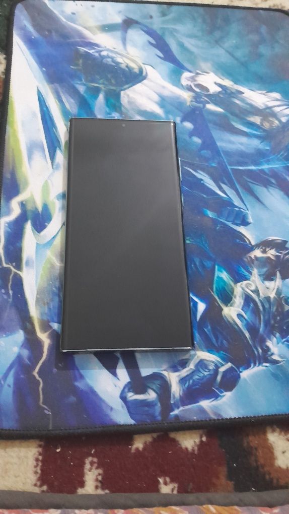 Samsung geleksi s22 ultira  Xotira 256
