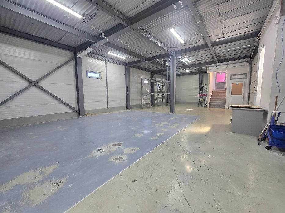 Cladire comerciala / industriala de inchiriat in Ploiesti, Zona Xenia