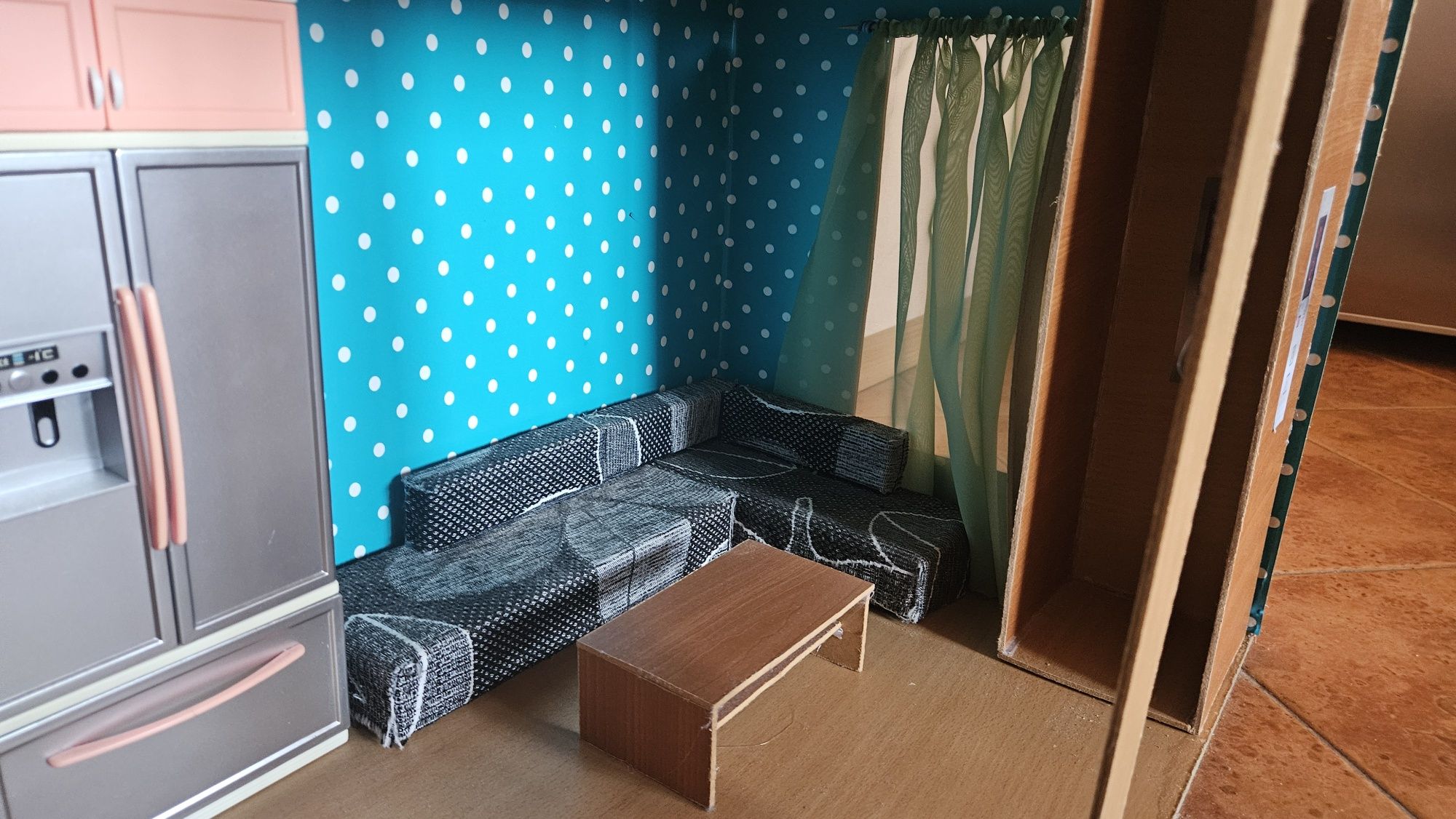 Къща за кукли Барби, ръчно изработена