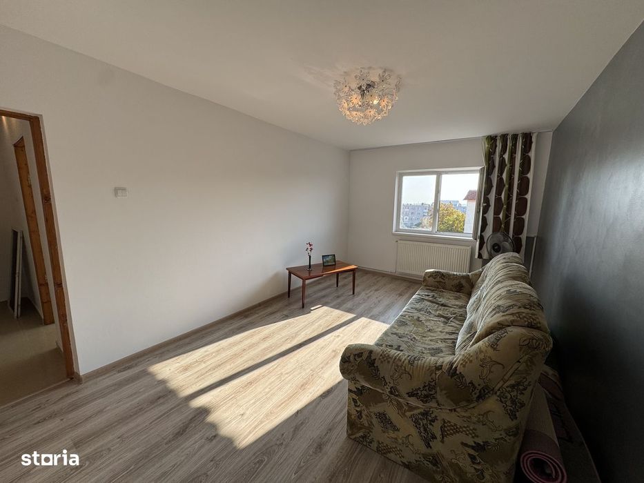 Apartament 3 camere 60 mp bloc 1980 central Filipesti de Padure!