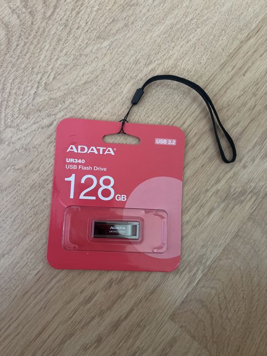 ADATA USB 3.2; 128 Gb