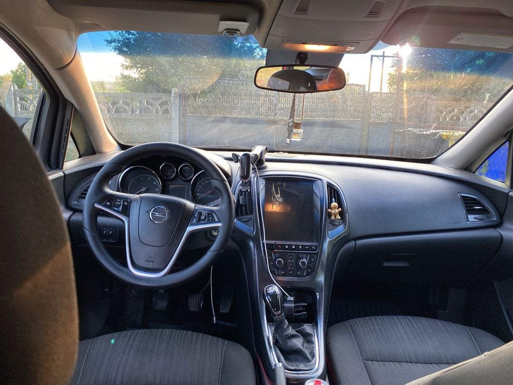 Opel astra j 2012