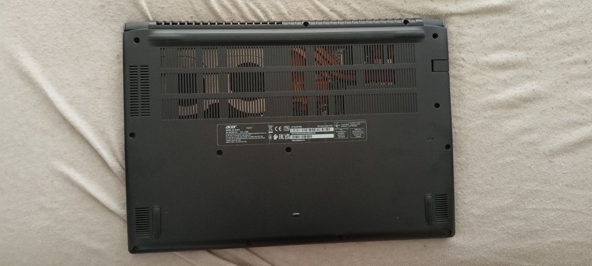 Acer Aspire 7 (A715-43G)