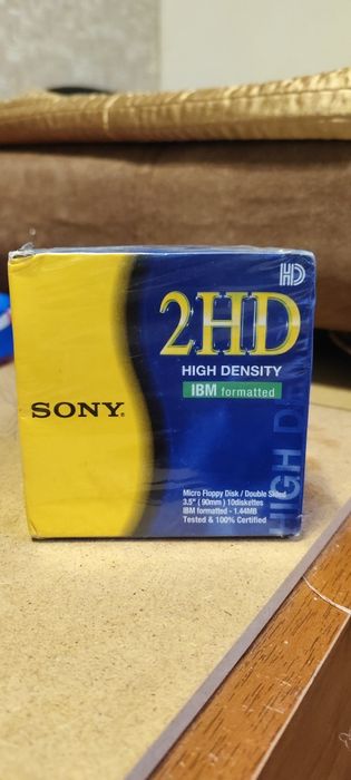 Запечатанная пачка дискет Sony 2HD 1.44MB (10 шт.)