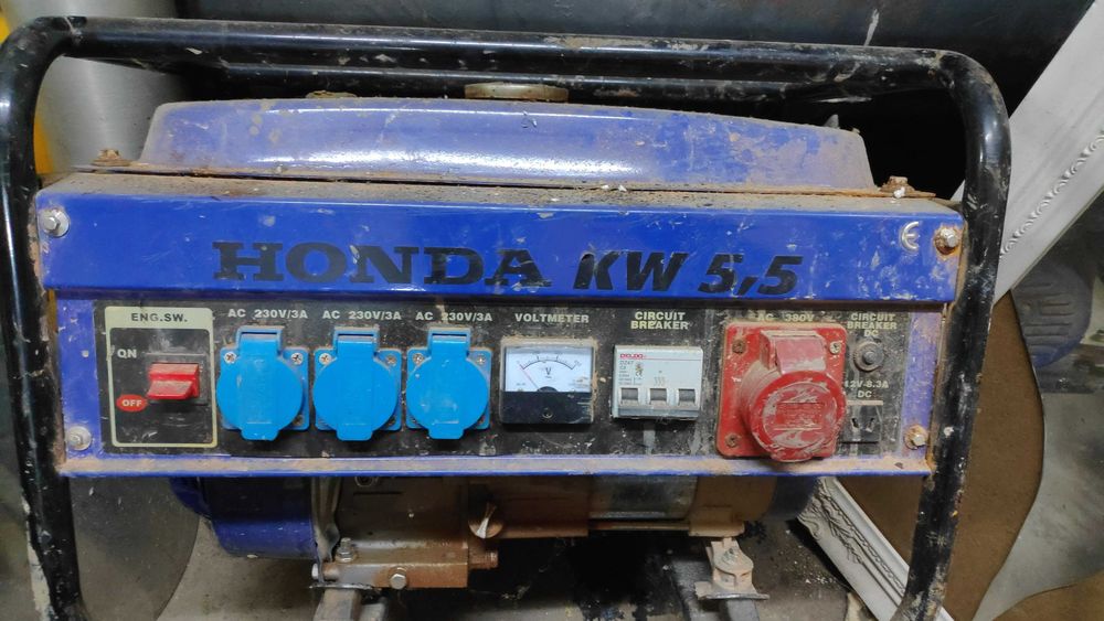 Generator curent Honda 5.5 kW, 9.5 CP/HP, si trifazat .Made in Japan