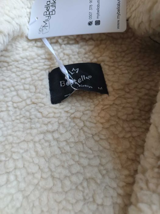 Дамско яке М размер