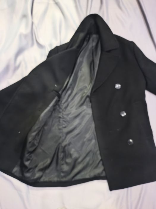 Palton scurt H&M negru ( mărimea 48)