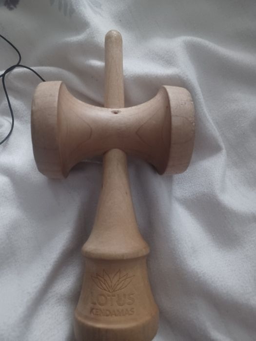 Kendama Krom-Lotus