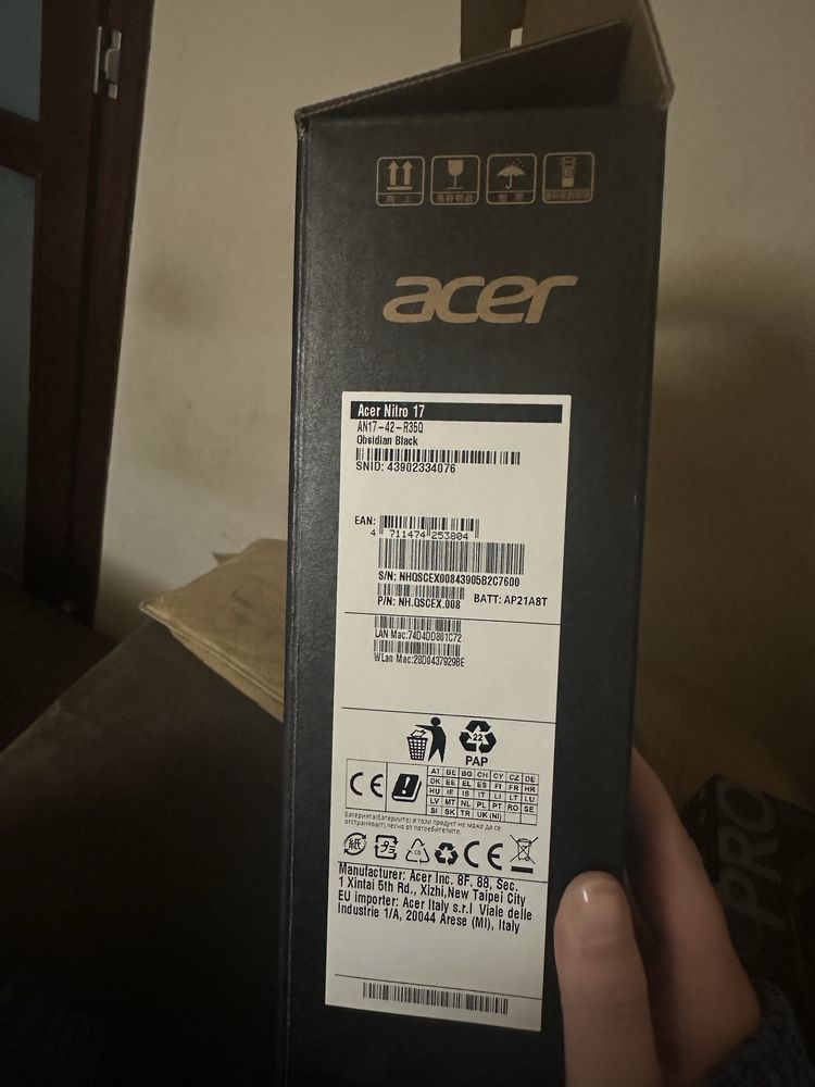 Acer nitro 17 nvdia 4070 ryzen 9 8945HS сет