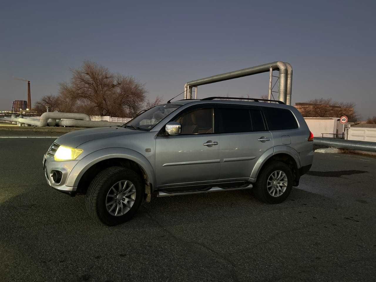 Mitsubishi  Pajero Sport 2012г.