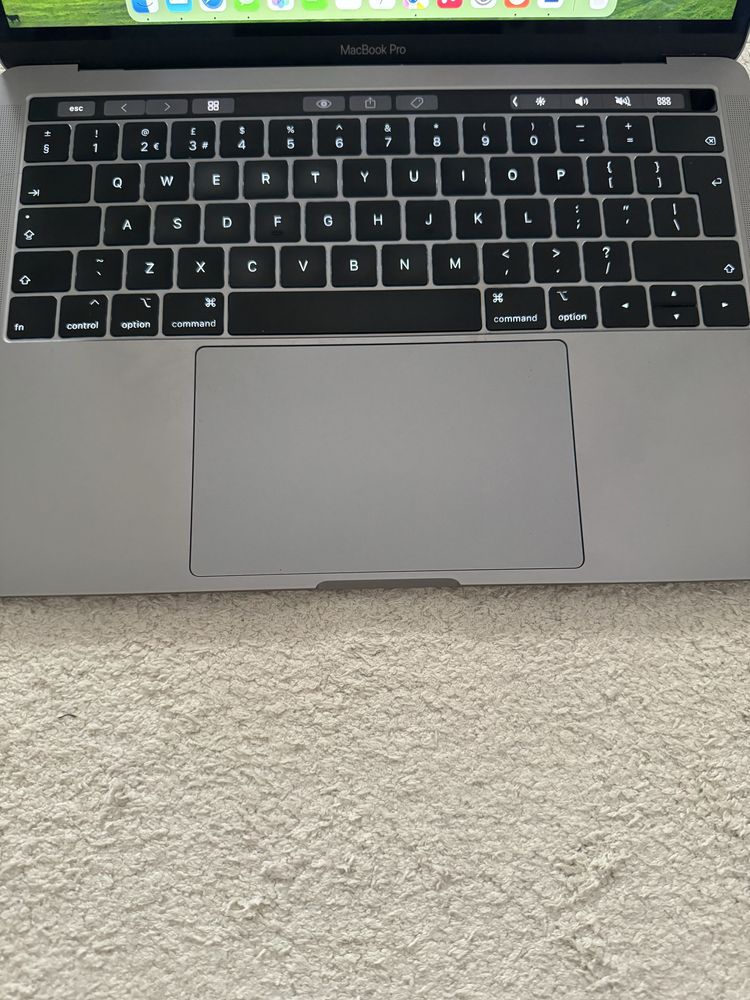 Macbook pro 13 inch space grey, 1.4Ghz, 8gb ram, 128gb ssd, Touch bar