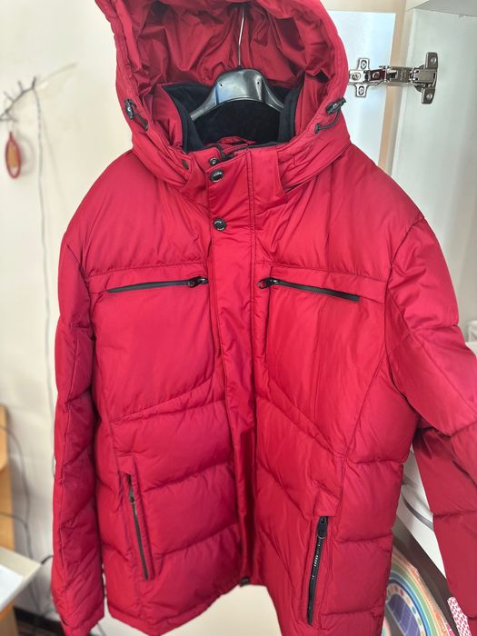 Зимно чисто ново яке, подходящо за ски