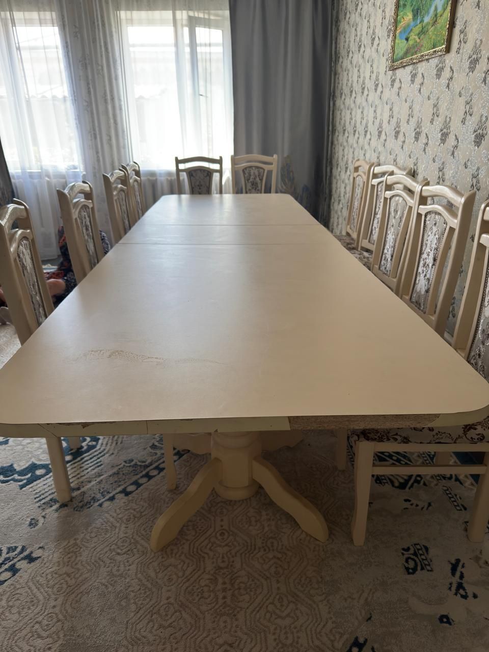 Продам стол со стульями 12 шт стульев