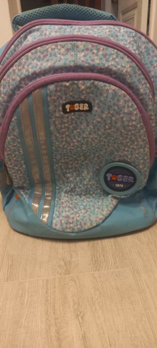 Школьный рюкзак    .