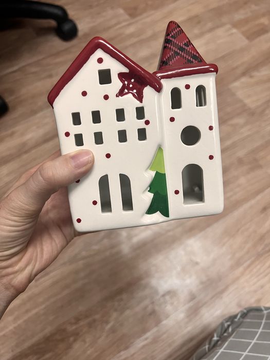 Новогодний домик светящийся