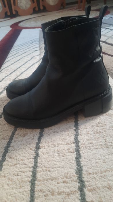 Продам ботинки осенние весенние