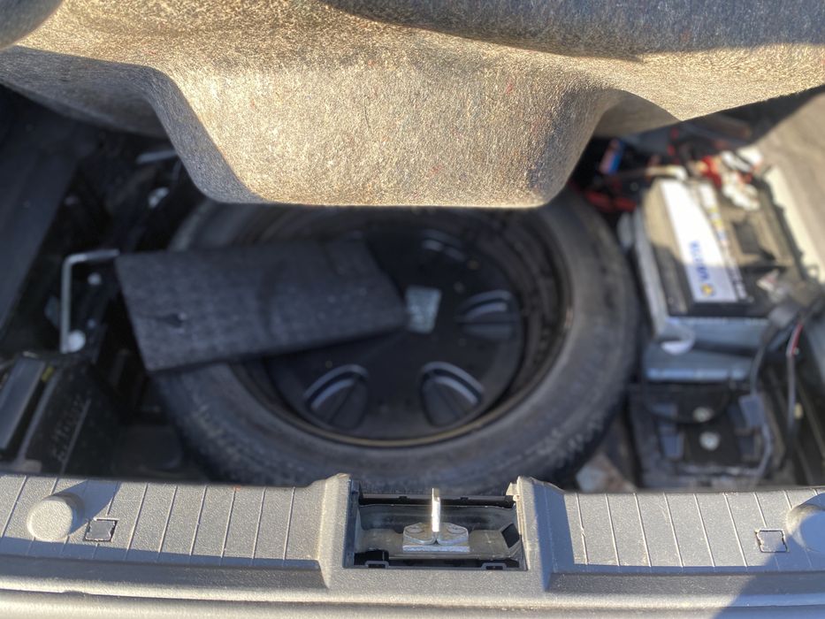 Dezmembrez Mercedes Cls320 w219