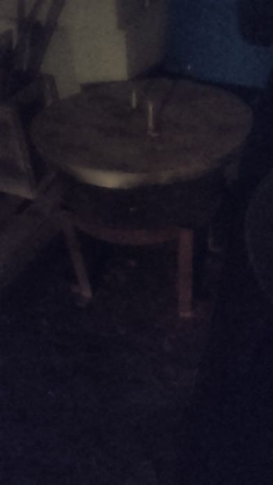 Продам Казан с подставкой 40 литров