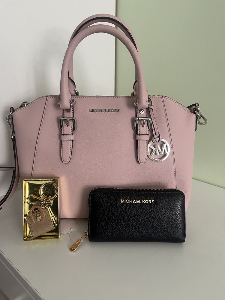 Чанта/ протмоне и ключодържател Michael Kors