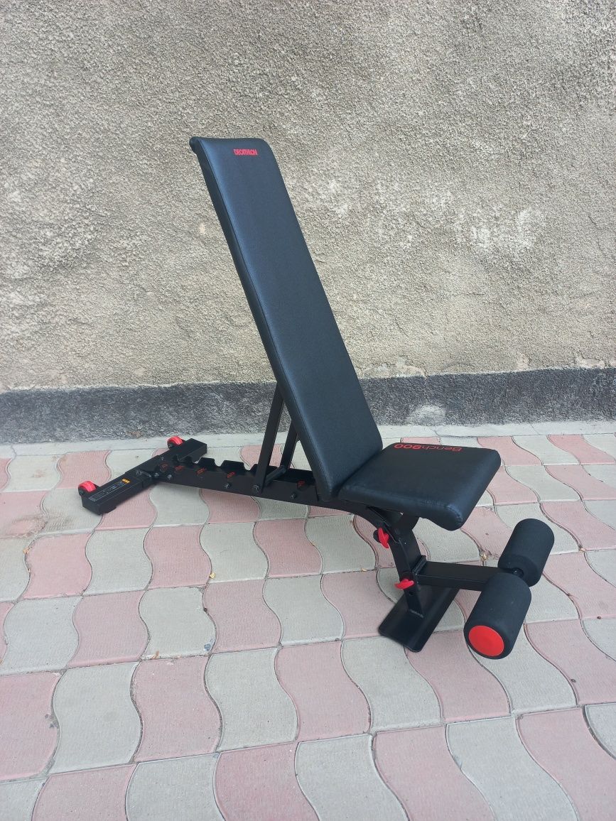 Скамья для жима и гантели