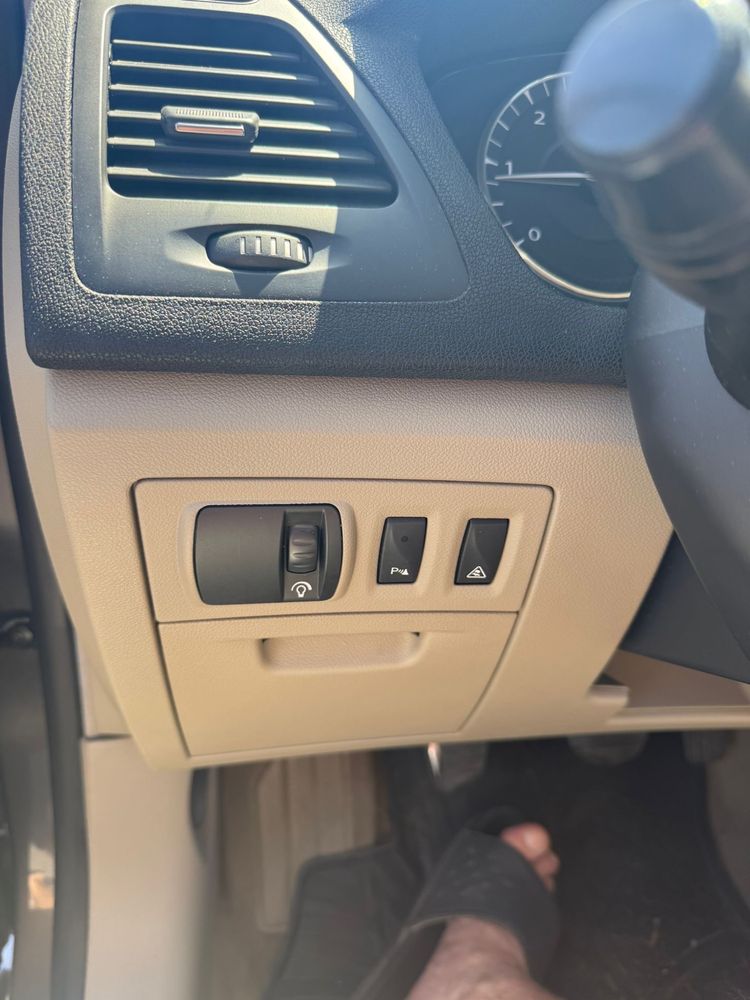 Renault laguna 3 initiale Paris