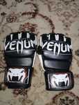 Перчатки MMA Venum