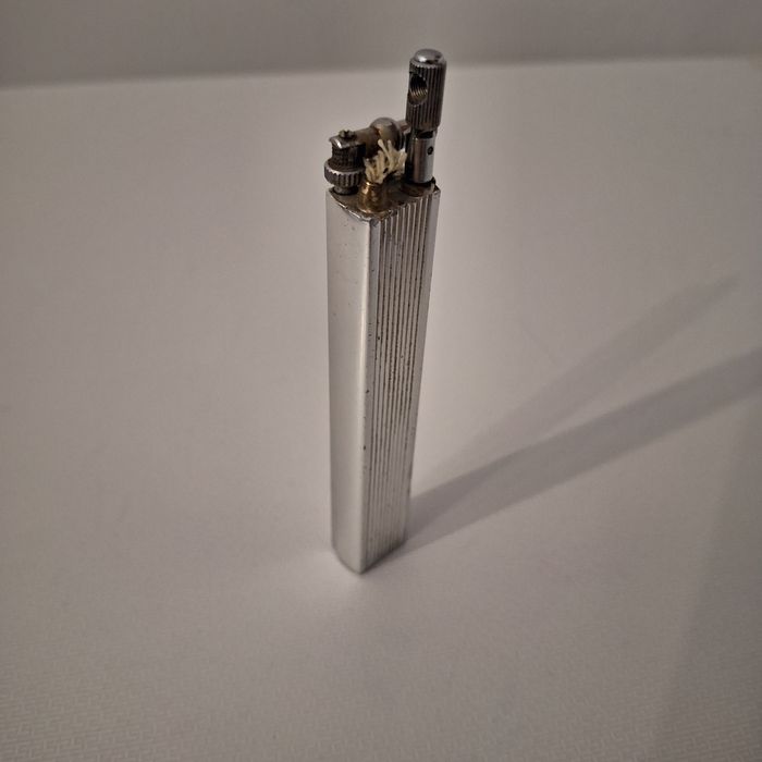 Bricheta veche Tall Boy benzina