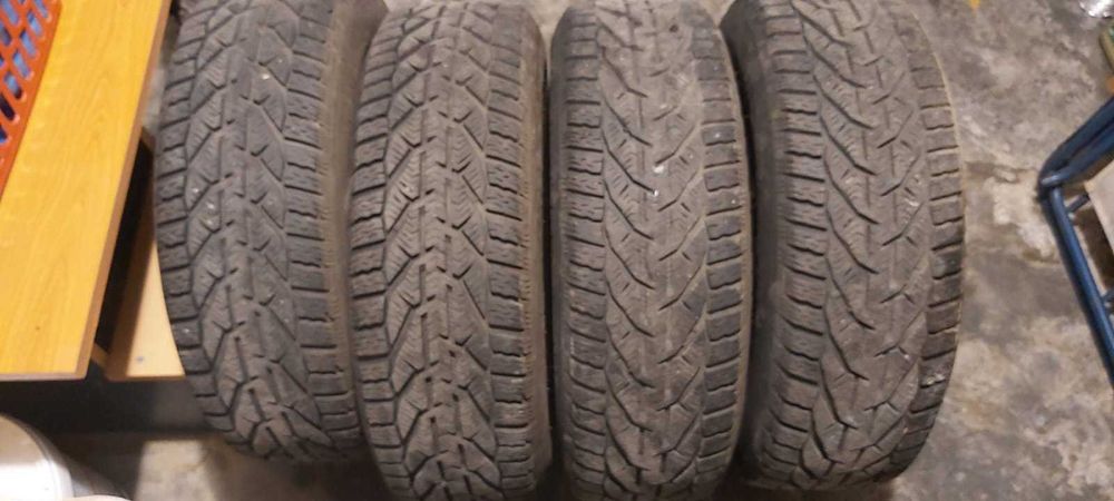 Anvelope de iarnă stare excelentă