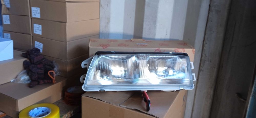 Продаю фары Mitsubishi Galant Митсубиси Галант переходка дубликат