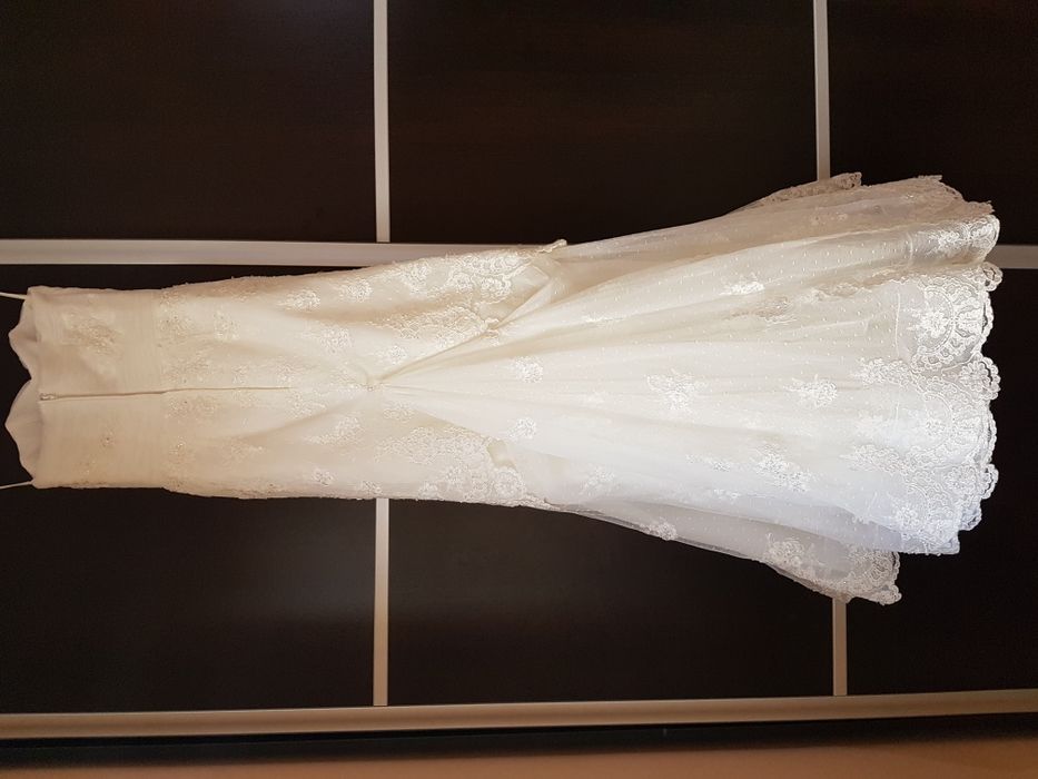 Rochie de mireasa "Fara Sposa"+voal lung