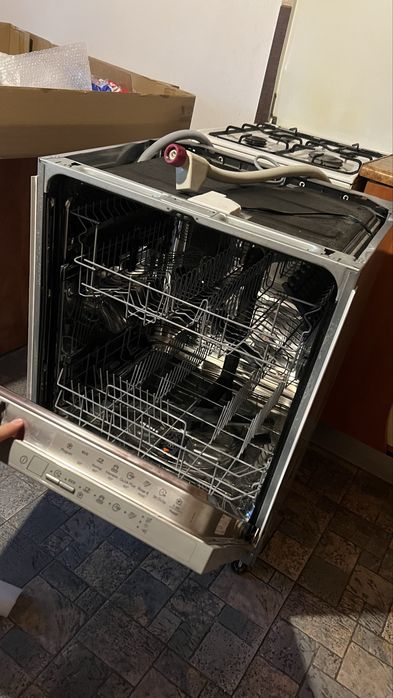 Mașină de spălat vase Electrolux încorporabilă 60cm, inox, 13 seturi