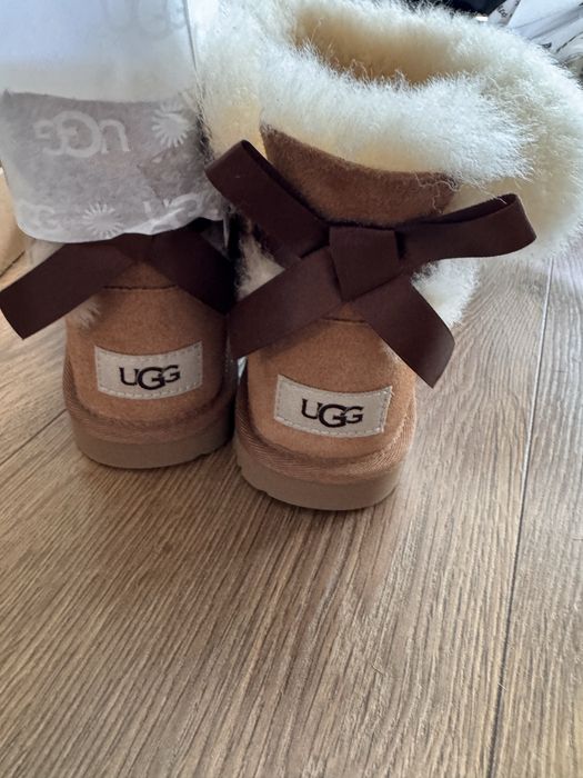 Cizme UGG noi, 31