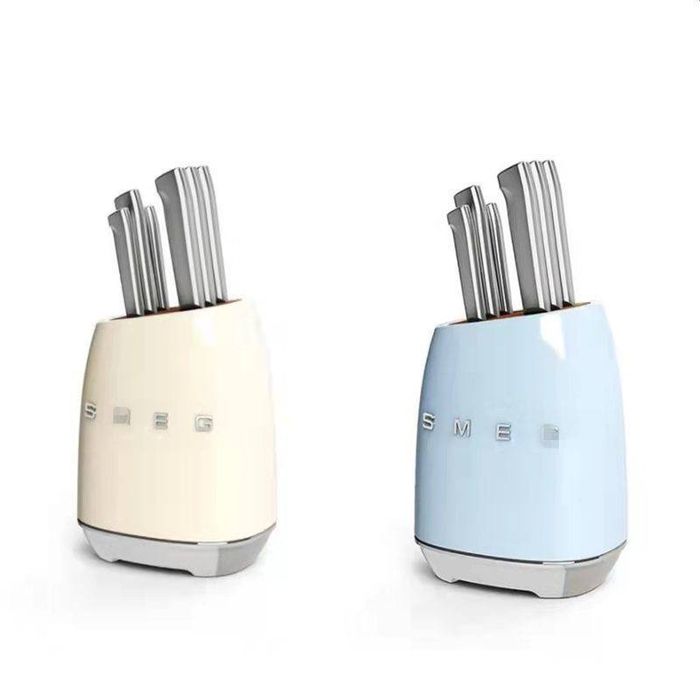 Набор кухонных ножей Smeg в стильной подставке