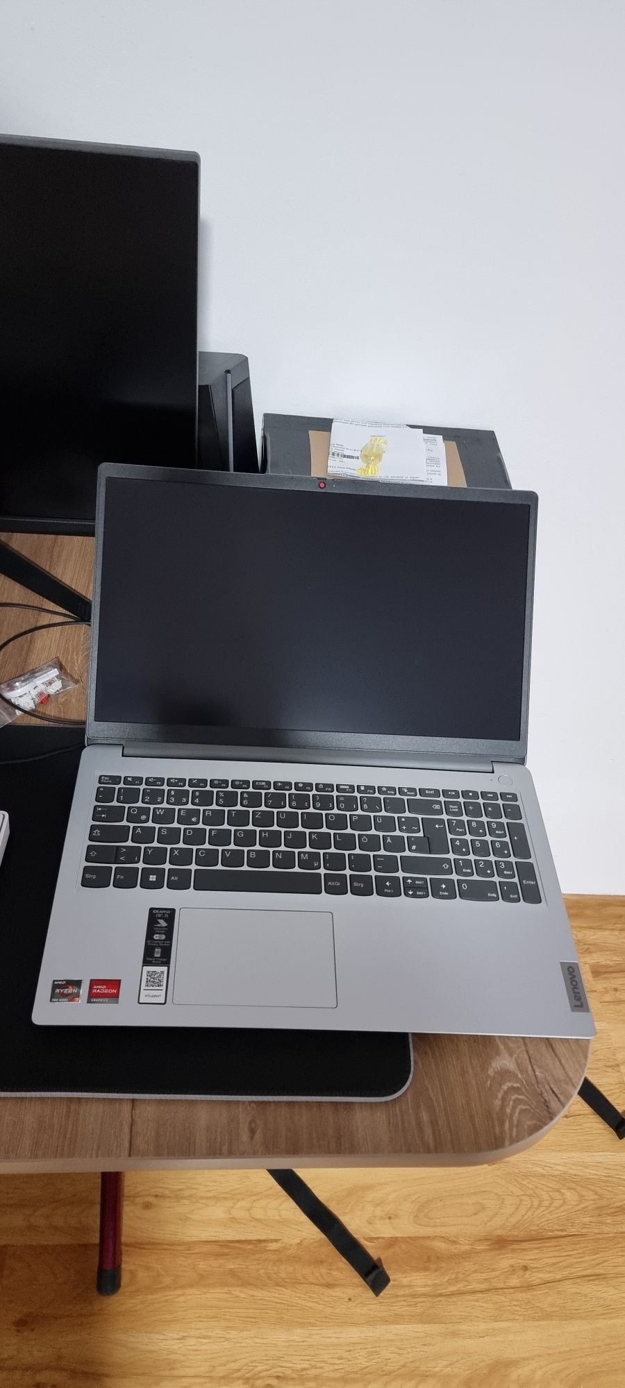 Laptop Lenovo ideapad1 15AMN7