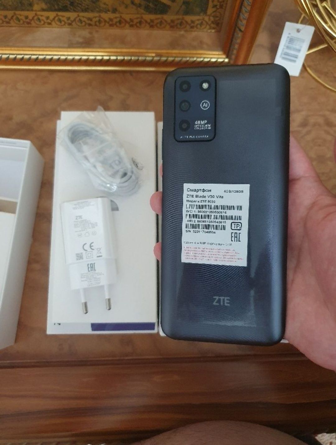 ZTE Blade V30 128Gb Black 4G Igravoy Original Karobka Noviy Full Zor