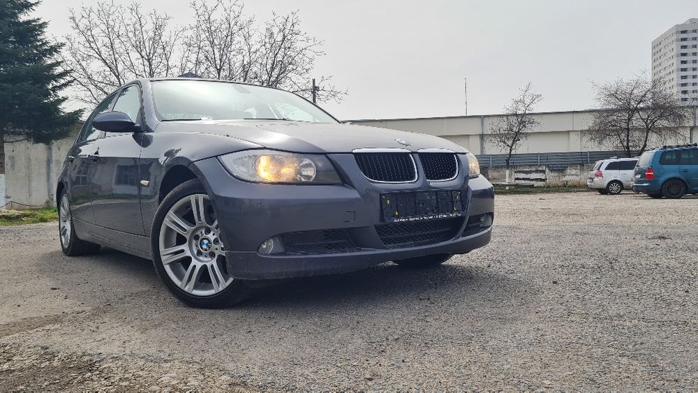 Bmw  320 i  e90 .