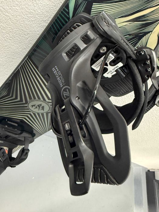 placa noua snowboard jones prodigy L145cm