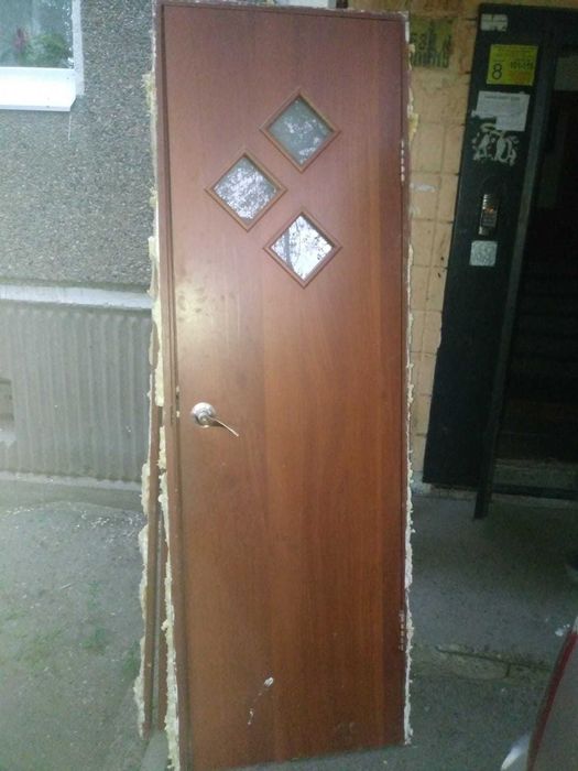 Продам двери межкомнатные