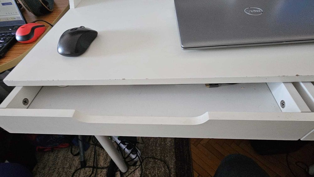 Vand birou elegant cu sertare 116 x 60 cm