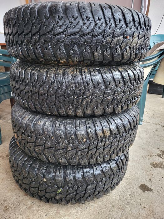 Гуми за джип 235 85 16