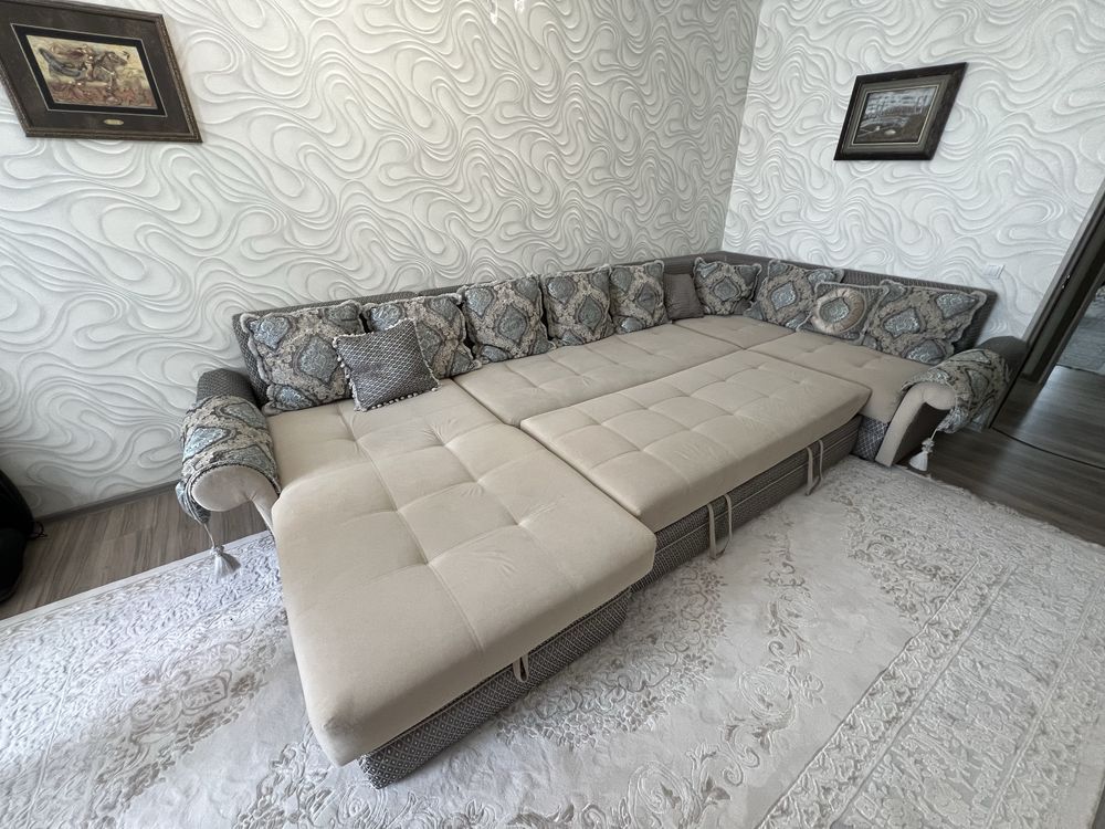 Продам диван для гостиной