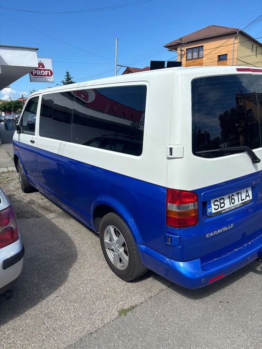 8+1 Multivan Volkswagen Caravelle T5 4x4 . Autoutilitara