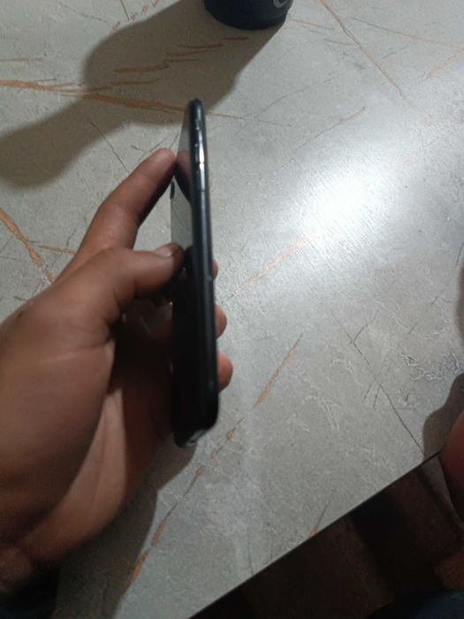 Iphone 7 128gb obmen yoʻq