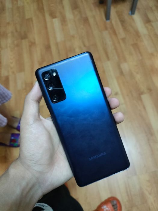 Samsung S20 FE на обмен