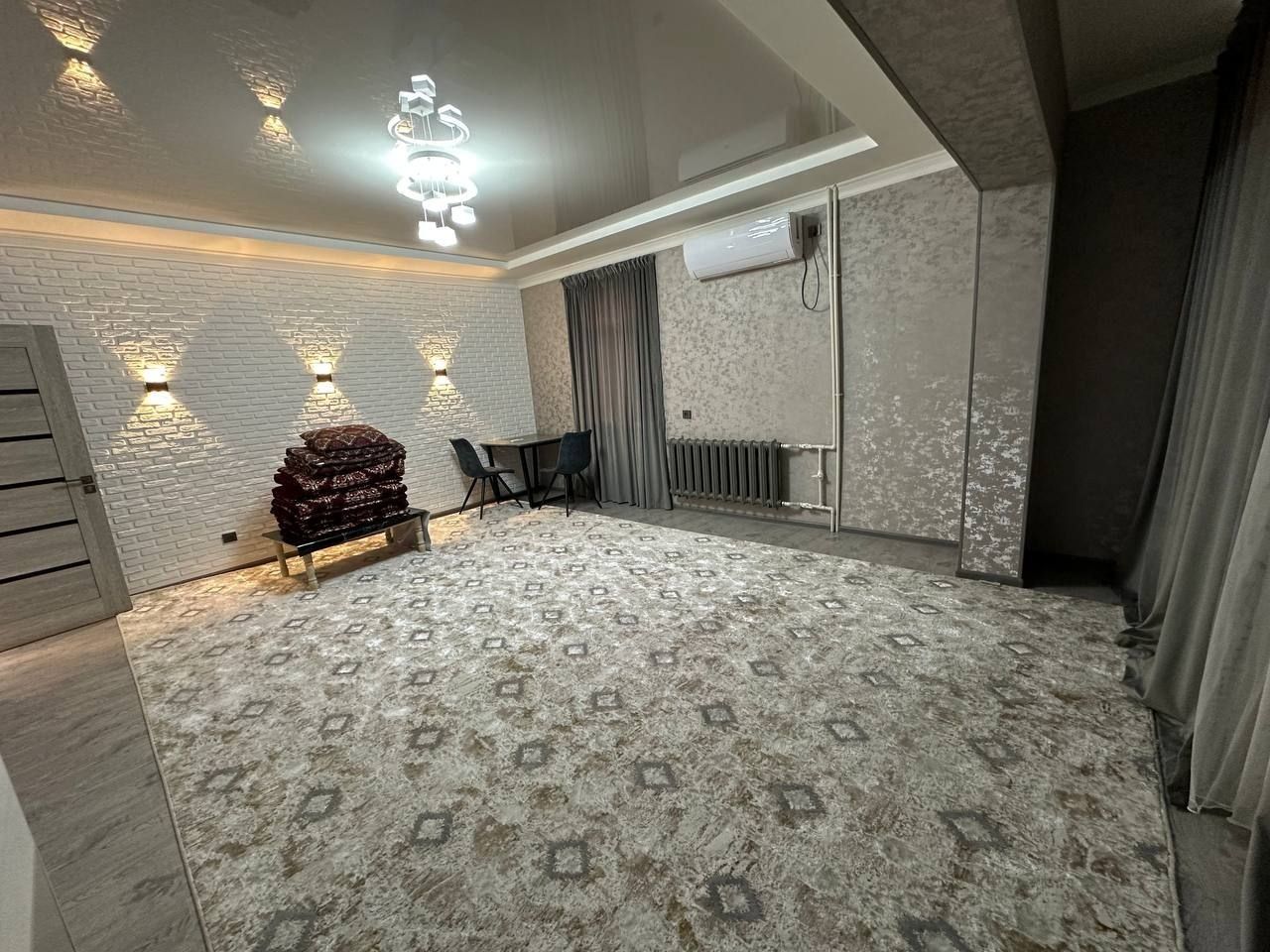 Yunusabad 4 kvaratal 1 xona (43²) 1 etaj sotiladi