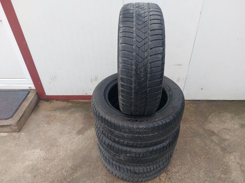 150 lei bucata! Set anvelope M+S/IARNA 225 55 17 Pirelli ! 7 mm