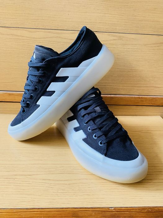 Adidas  ZNSORED   ,номер  44