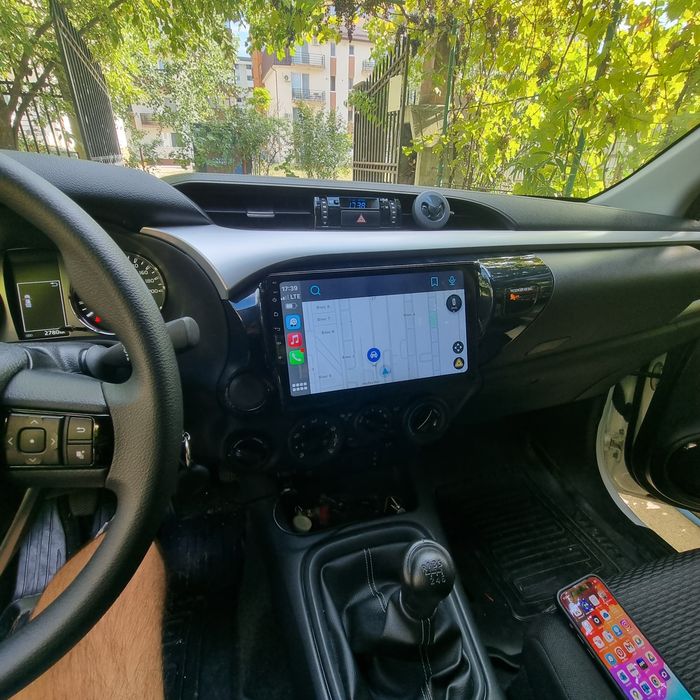Navigatie android Toyota Hilux Waze YouTube Carplay