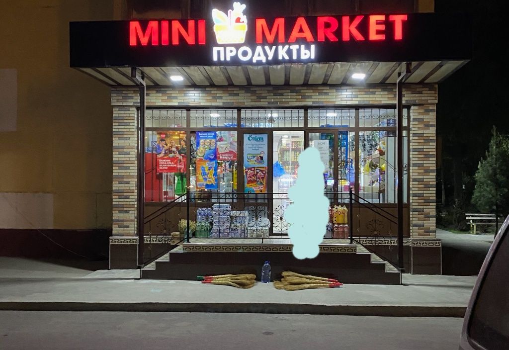 Срочно. Продаётся магазин с квартирой